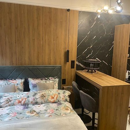 ノヴィ・サドLux Dabich 2アパートメント エクステリア 写真